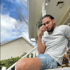 Meet your Posher, Michael adonis